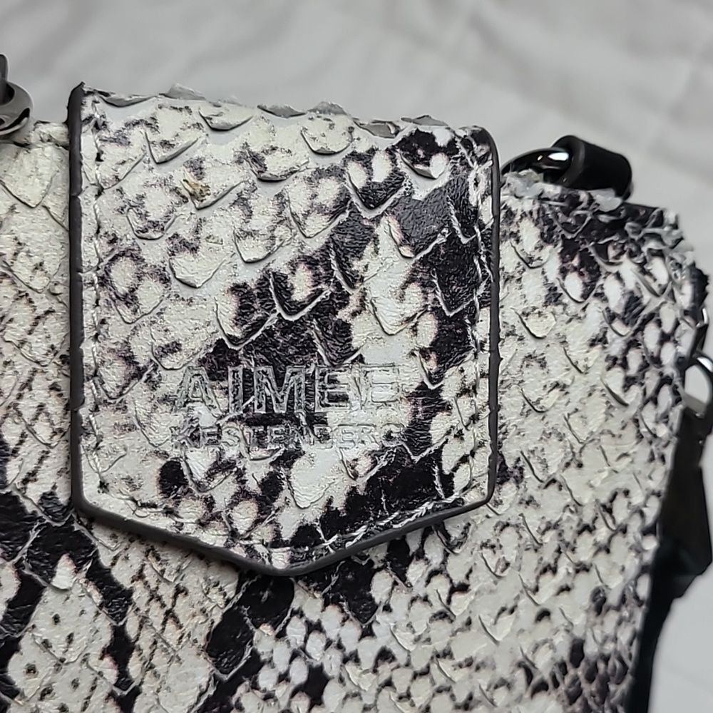 3/$20🎉 Aimee Kestenberg Leather Phone Crossbody Vanilla Snake Print Mini Purse - Picture 6 of 10